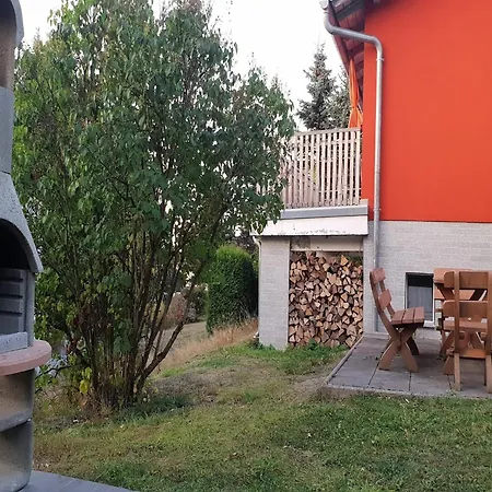 Wellness With Garden, Cleaning Included Hébergement de vacances Schnett